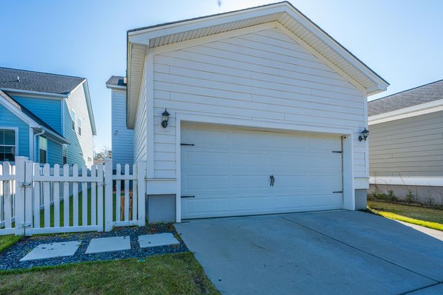 1073 Oak Bluff Avenue, Charleston, SC 29492