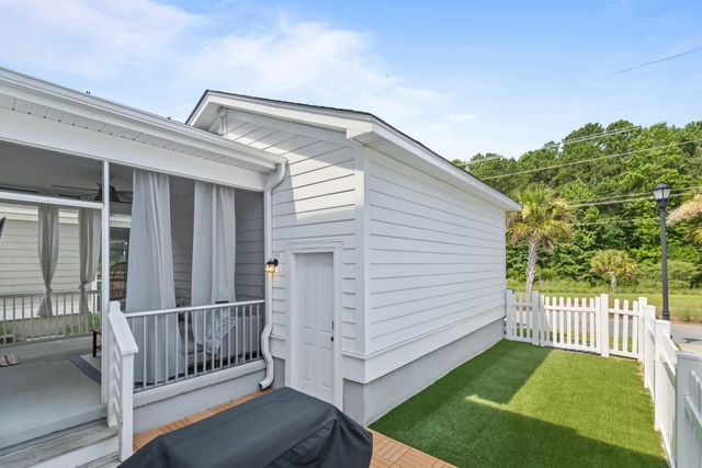 1073 Oak Bluff Avenue, Charleston, SC 29492