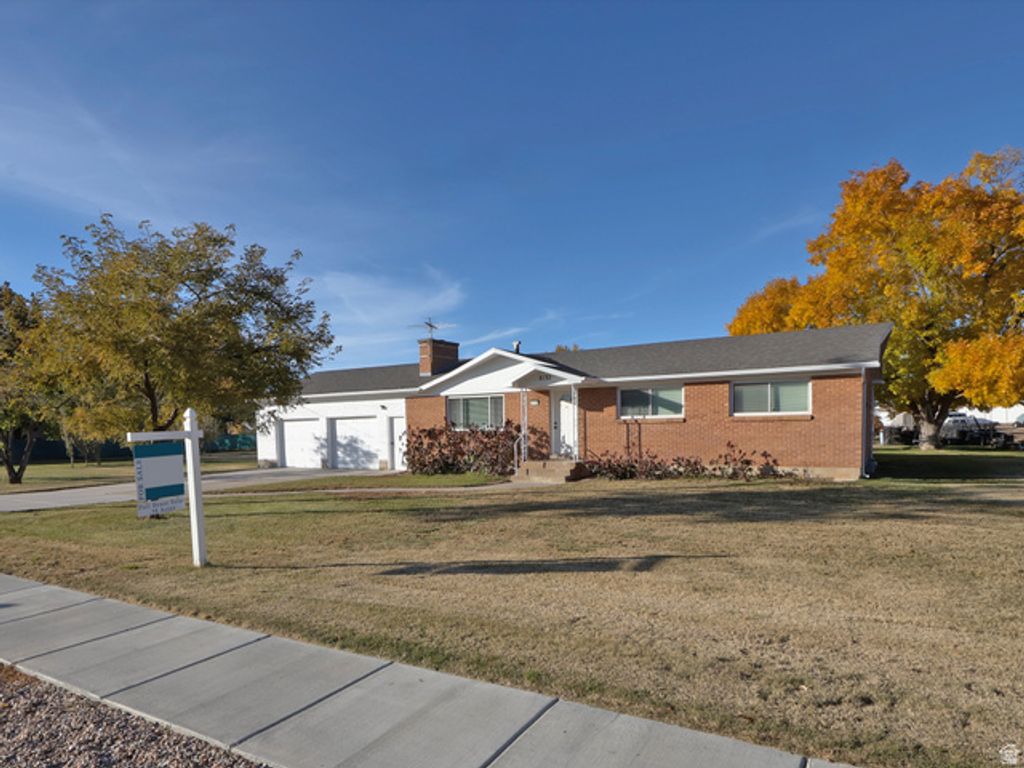 2132 W 800 N, Clinton, UT 84015