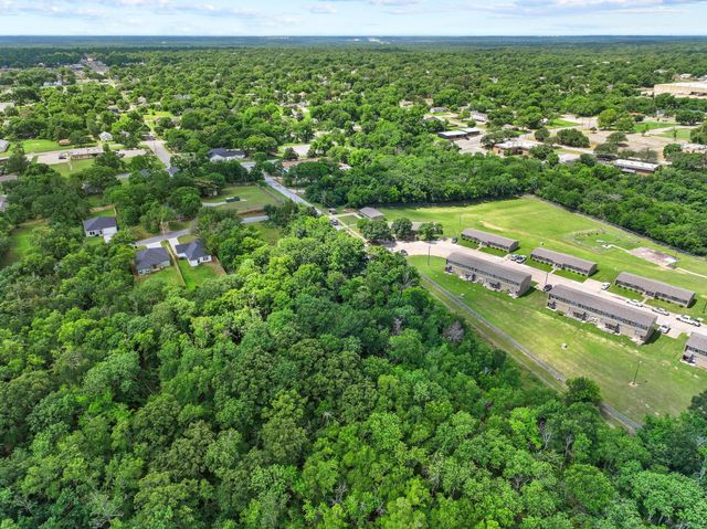1230 N Armstrong Avenue, Denison, TX 75020