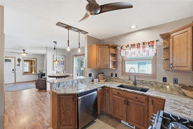 192 15th Avenue SW, Cedar Rapids, IA 52404