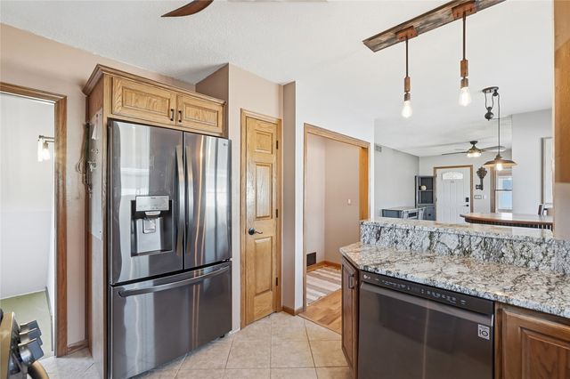 192 15th Avenue SW, Cedar Rapids, IA 52404