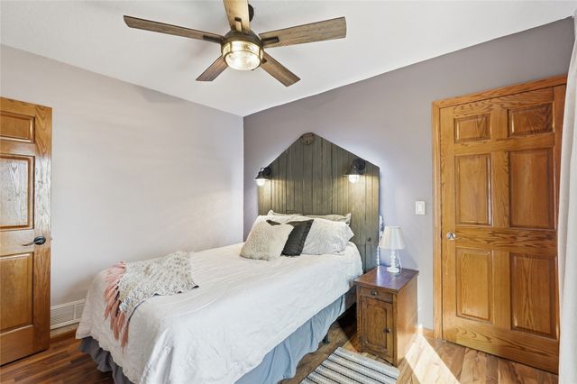 192 15th Avenue SW, Cedar Rapids, IA 52404