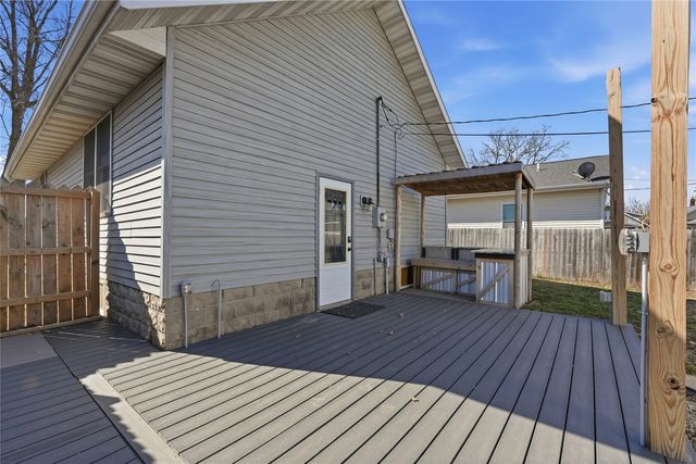 192 15th Avenue SW, Cedar Rapids, IA 52404