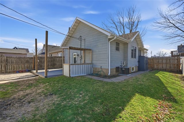 192 15th Avenue SW, Cedar Rapids, IA 52404