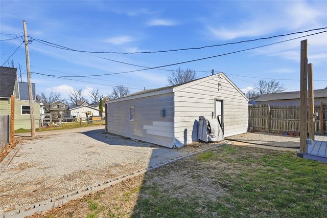 192 15th Avenue SW, Cedar Rapids, IA 52404