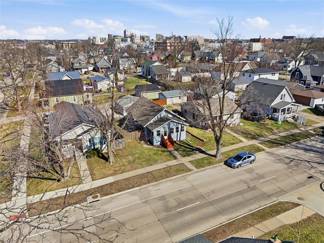 192 15th Avenue SW, Cedar Rapids, IA 52404