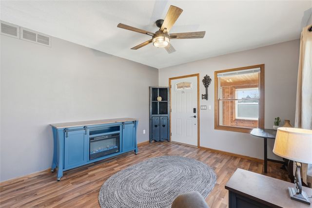 192 15th Avenue SW, Cedar Rapids, IA 52404