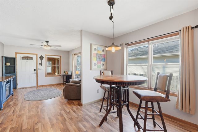 192 15th Avenue SW, Cedar Rapids, IA 52404