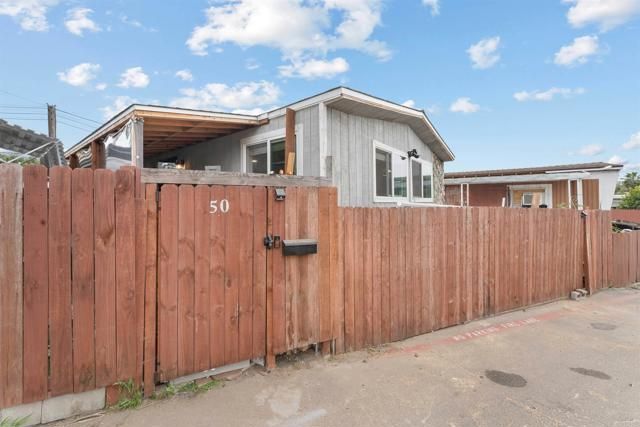 1205 N Santa Fe Ave 50, Vista, CA 92084