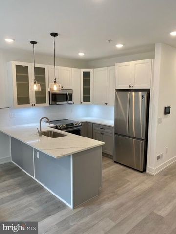 2434 N MASCHER ST, Philadelphia, PA 19133