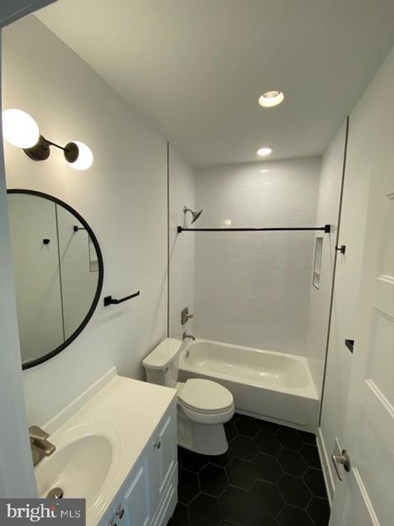 2434 N MASCHER ST, Philadelphia, PA 19133 — photo 3
