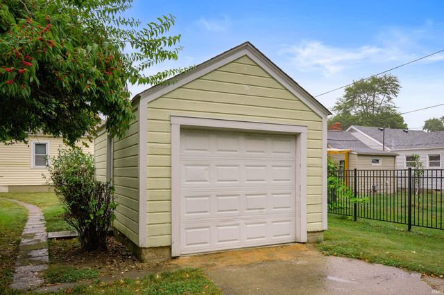 2609 W Godman Avenue, Muncie, IN 47303