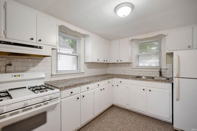 2609 W Godman Avenue, Muncie, IN 47303