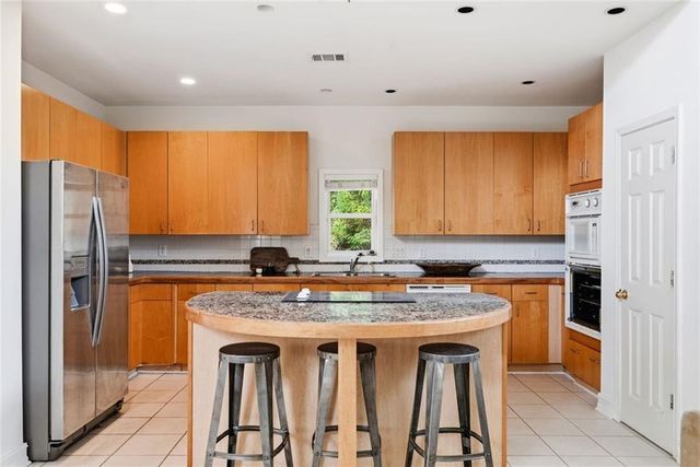 1366 Brookhaven Village Circle NE, Atlanta, GA 30319