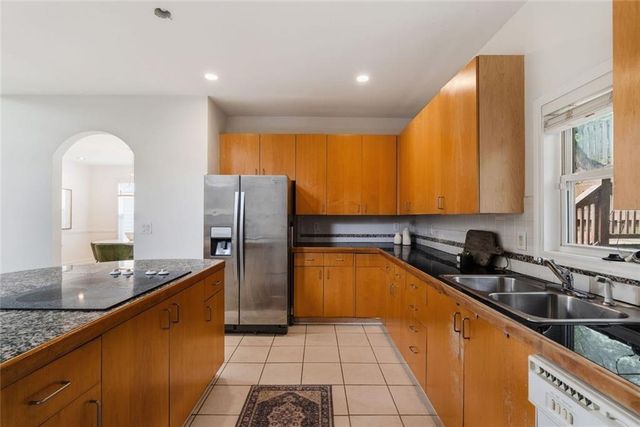 1366 Brookhaven Village Circle NE, Atlanta, GA 30319