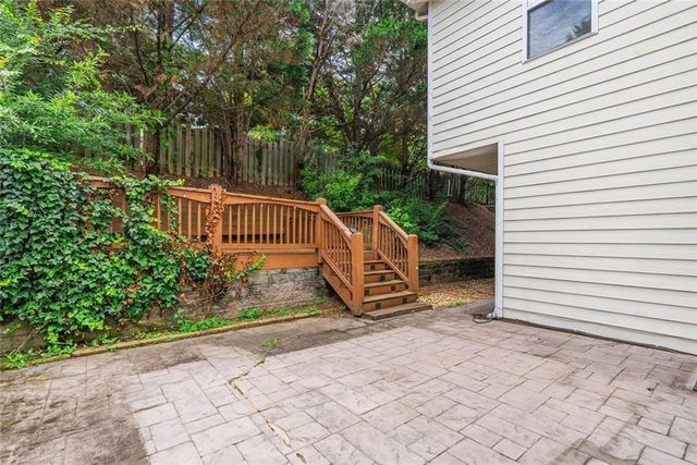 1366 Brookhaven Village Circle NE, Atlanta, GA 30319