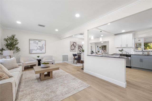 6850 7TH STREET S, St Petersburg, FL 33705