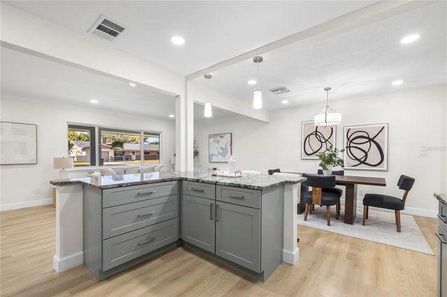 6850 7TH STREET S, St Petersburg, FL 33705