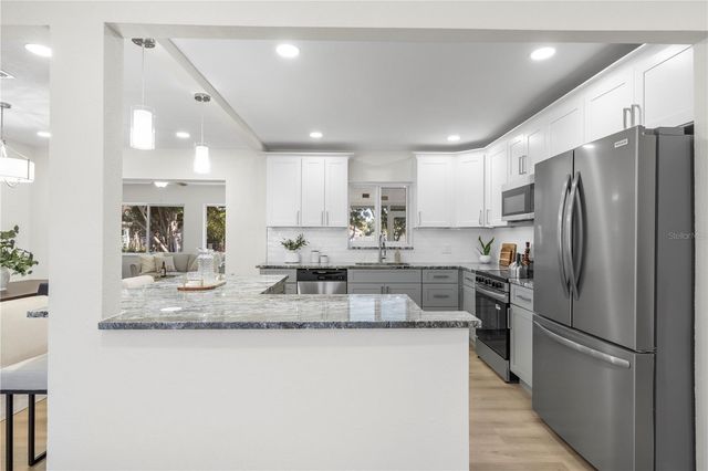 6850 7TH STREET S, St Petersburg, FL 33705