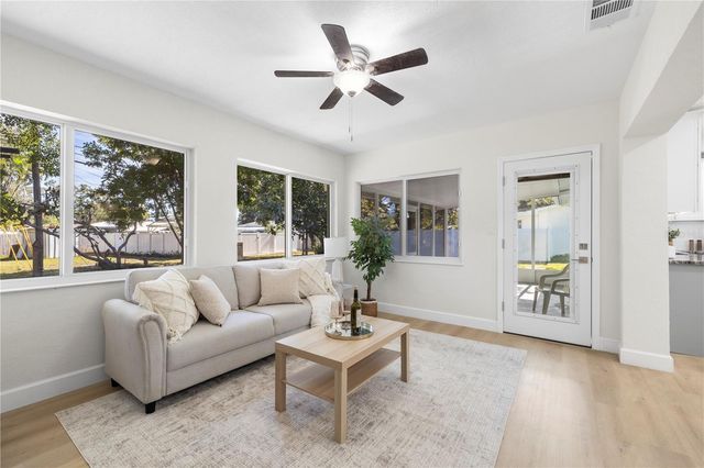 6850 7TH STREET S, St Petersburg, FL 33705