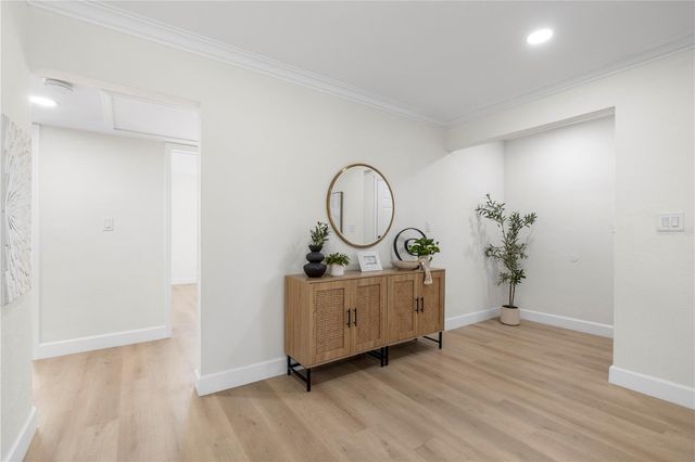 6850 7TH STREET S, St Petersburg, FL 33705