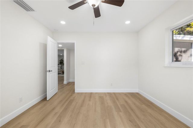 6850 7TH STREET S, St Petersburg, FL 33705