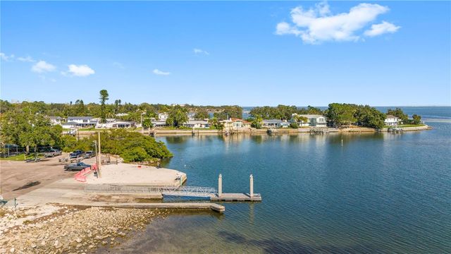 6850 7TH STREET S, St Petersburg, FL 33705