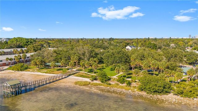 6850 7TH STREET S, St Petersburg, FL 33705