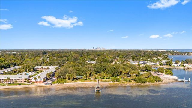 6850 7TH STREET S, St Petersburg, FL 33705