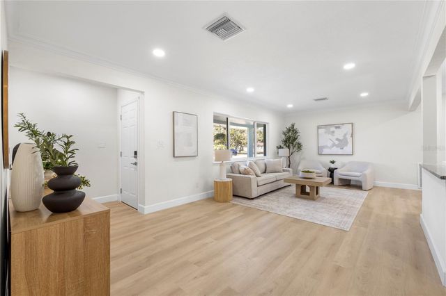 6850 7TH STREET S, St Petersburg, FL 33705