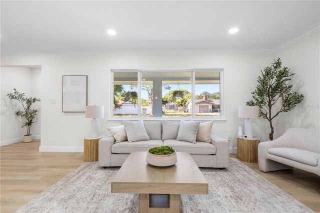 6850 7TH STREET S, St Petersburg, FL 33705