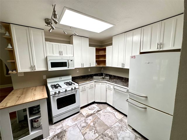 8619 Groveland Drive, Dallas, TX 75218