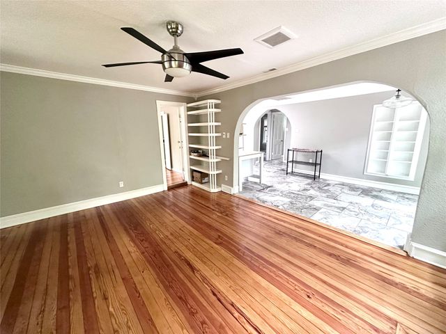 8619 Groveland Drive, Dallas, TX 75218