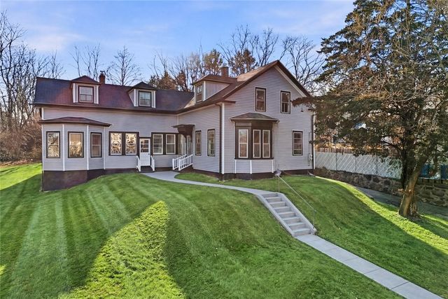 40 Youngs Avenue, West Warwick, RI 02893