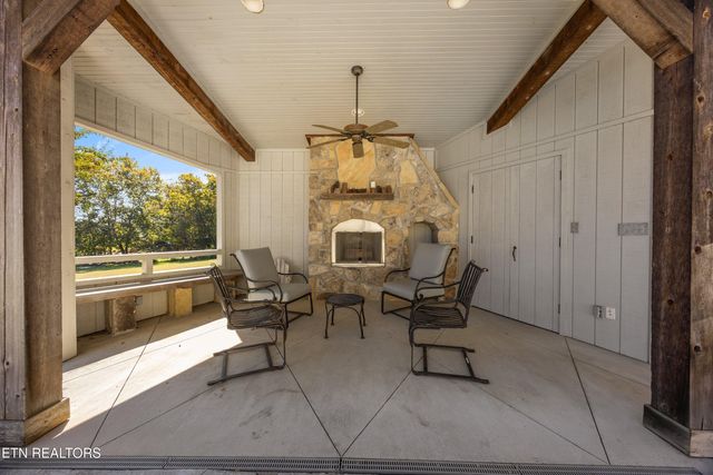 8832 Cove Point Lane, Knoxville, TN 37922