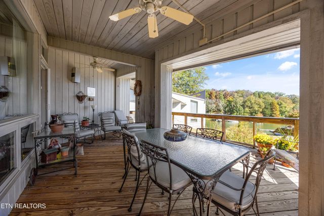 8832 Cove Point Lane, Knoxville, TN 37922