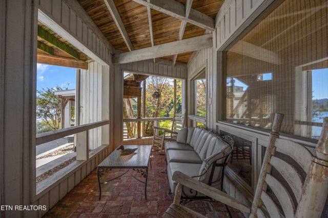 8832 Cove Point Lane, Knoxville, TN 37922