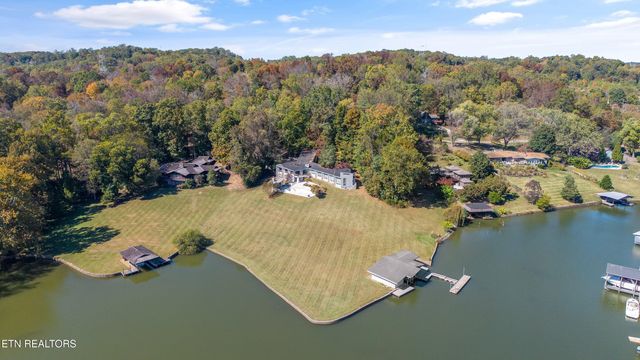 8832 Cove Point Lane, Knoxville, TN 37922