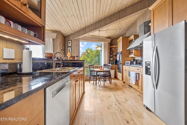 8832 Cove Point Lane, Knoxville, TN 37922