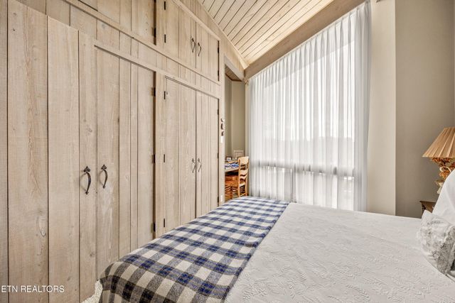 8832 Cove Point Lane, Knoxville, TN 37922