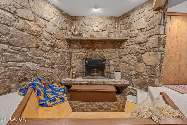 8832 Cove Point Lane, Knoxville, TN 37922