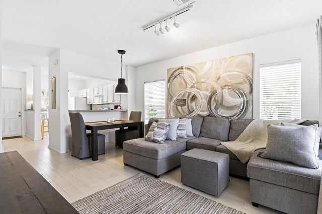 5072 Palmbrooke Circle, West Palm Beach, FL 33417