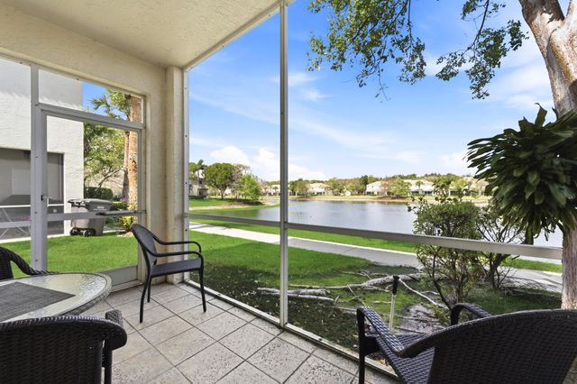 5072 Palmbrooke Circle, West Palm Beach, FL 33417