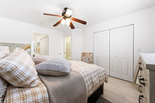 5072 Palmbrooke Circle, West Palm Beach, FL 33417