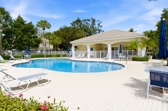 5072 Palmbrooke Circle, West Palm Beach, FL 33417