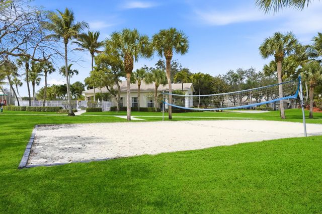 5072 Palmbrooke Circle, West Palm Beach, FL 33417