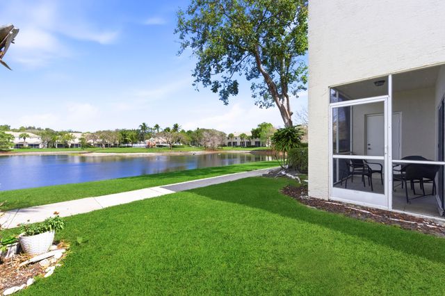 5072 Palmbrooke Circle, West Palm Beach, FL 33417