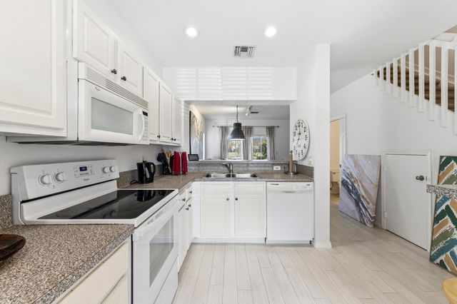 5072 Palmbrooke Circle, West Palm Beach, FL 33417