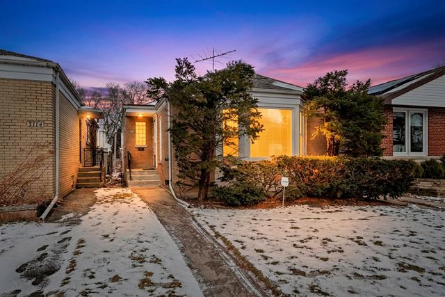 3110 W JARVIS Avenue, Chicago, IL 60645